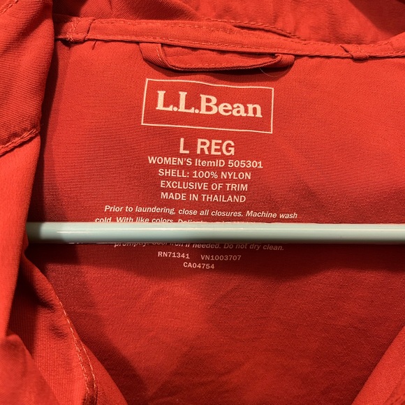 L.L. Bean Wind Jacket - Picture 3 of 3